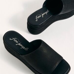 Free people harbor flatform Sandles